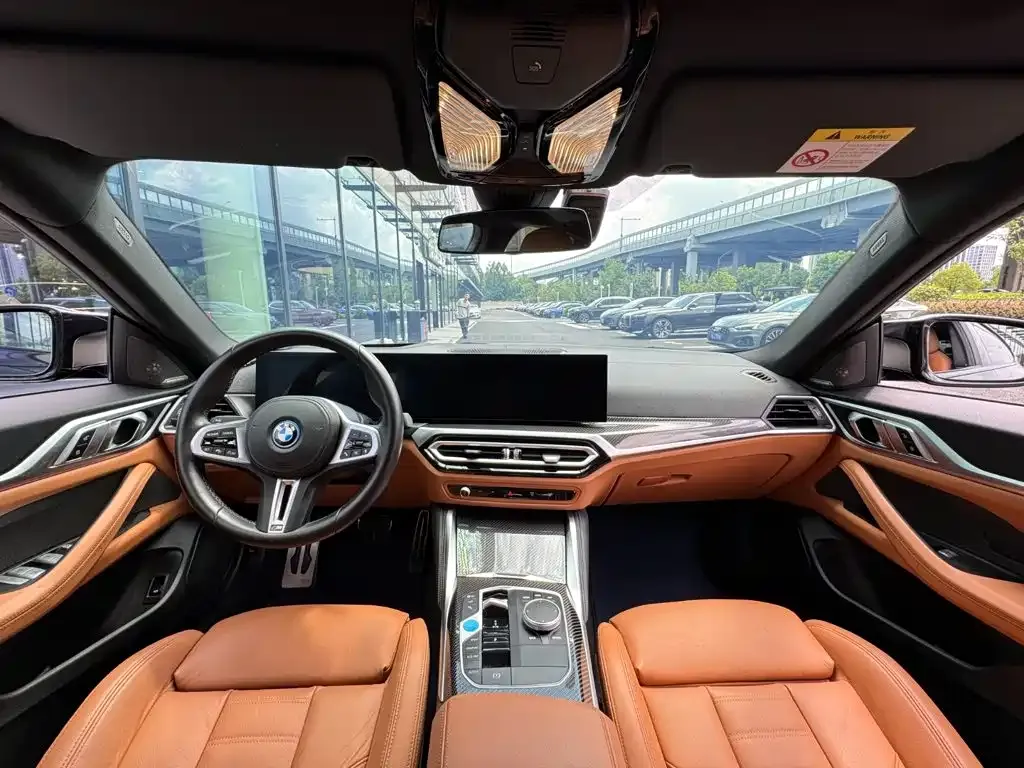 BMW i4 — фото 10