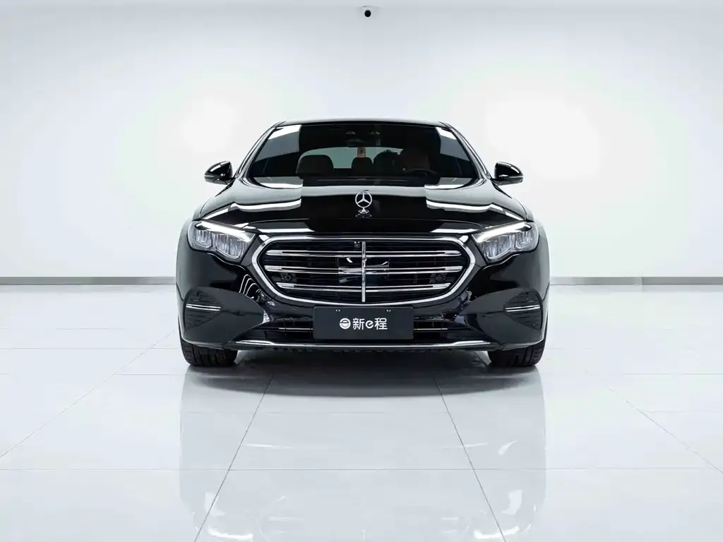 Mercedes-Benz E-Class — фото 8
