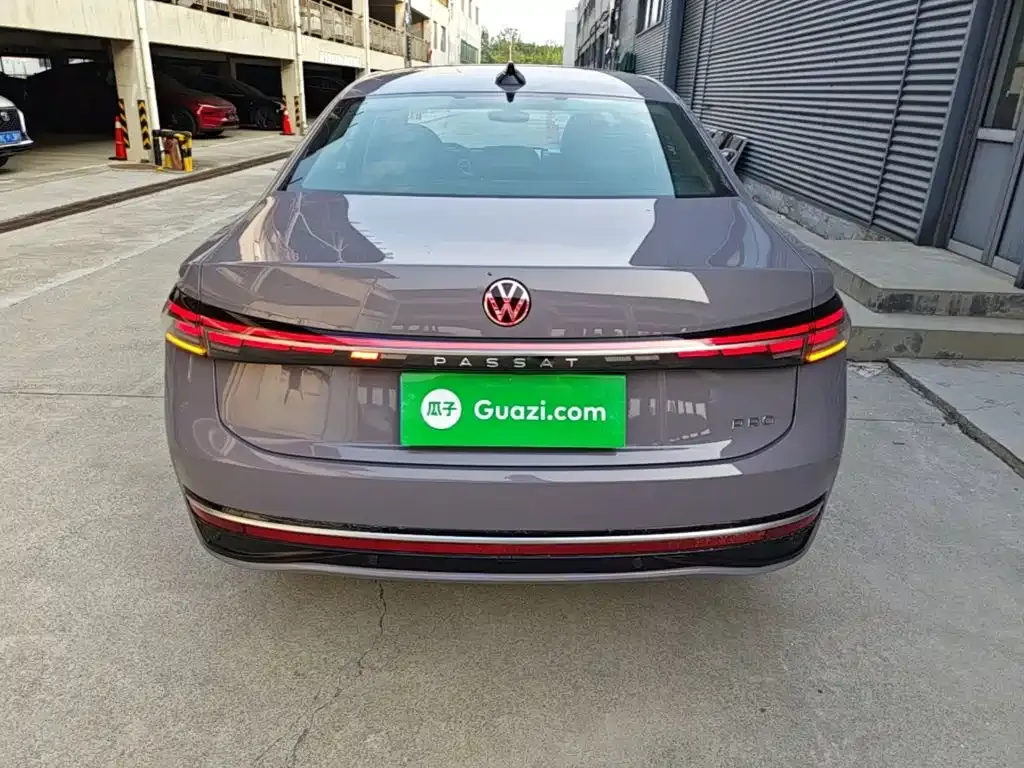 Volkswagen Passat — фото 5