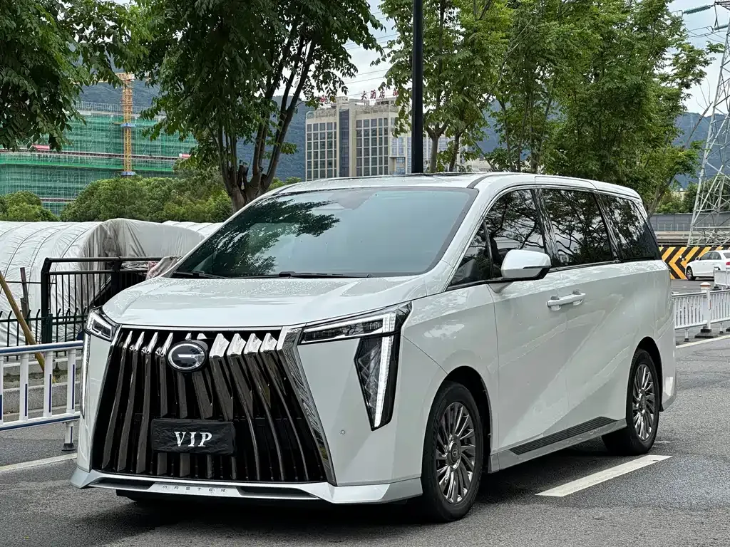 GAC Motor Trumpchi M8 — фото 1