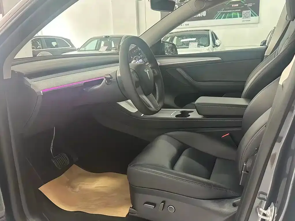 Tesla Model Y — фото 2