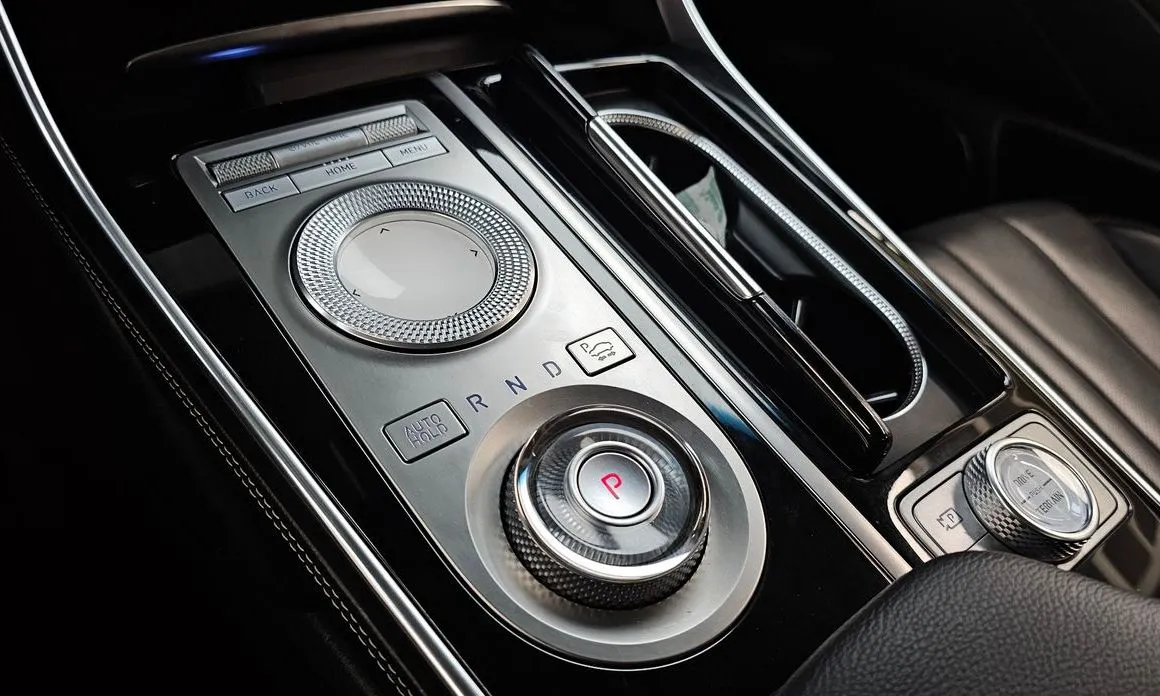 Genesis GV80 — фото 10