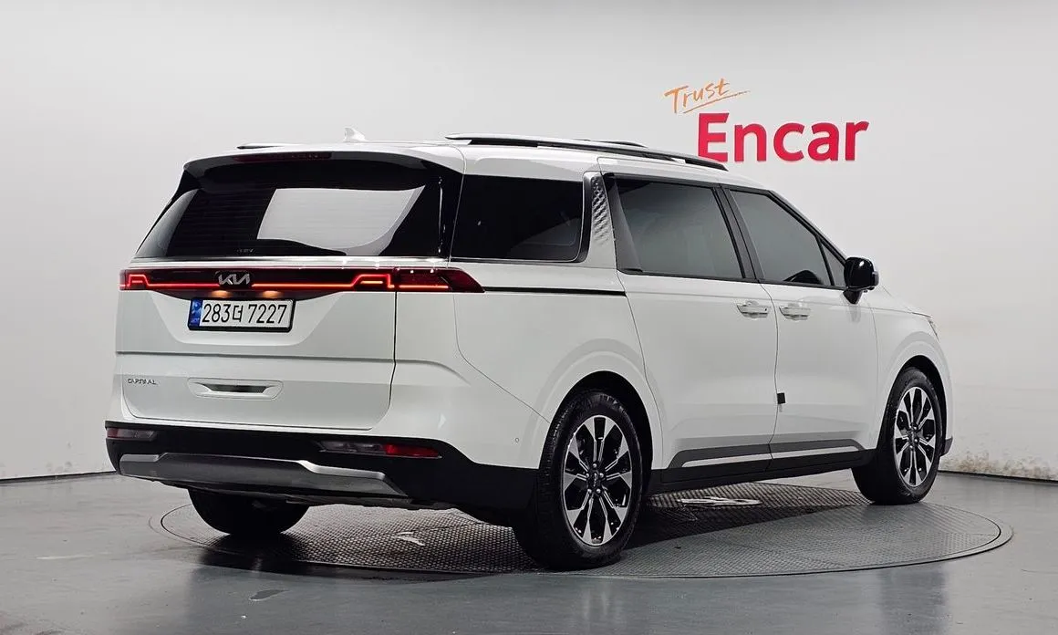 Kia Carnival — фото 5