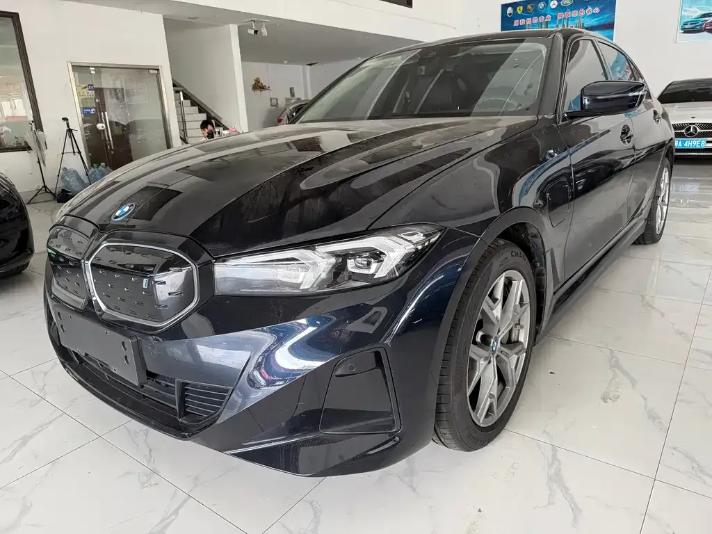 BMW i3 — фото 1