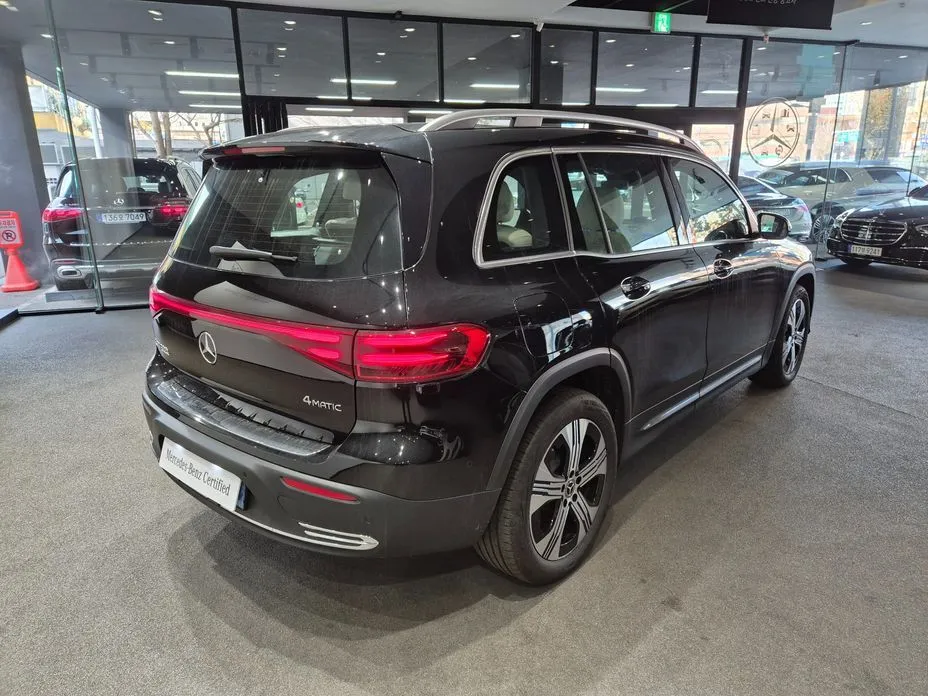 Mercedes-Benz EQB — фото 10