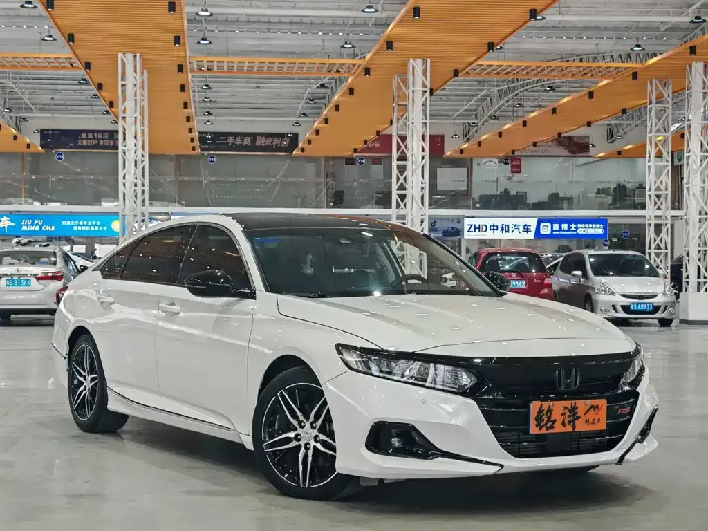 Honda Accord — фото 7