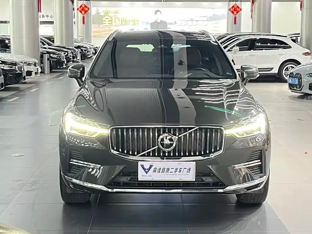 Volvo XC60 — фото 9