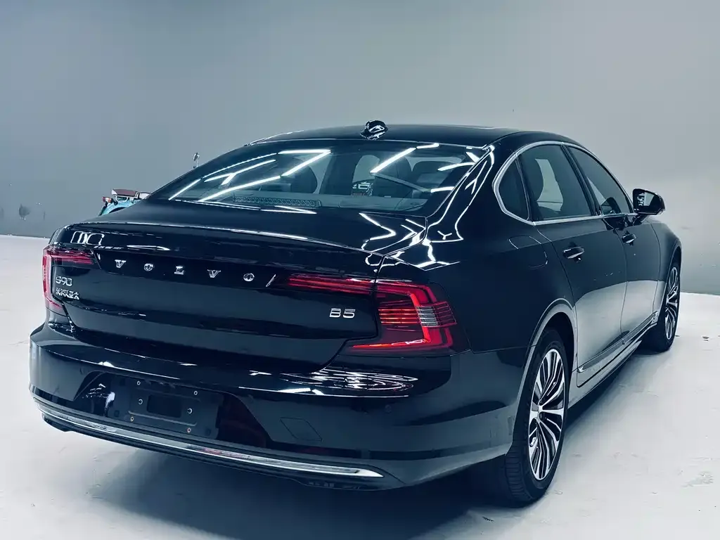 Volvo S90 — фото 3