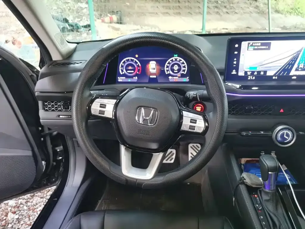 Honda Accord — фото 9