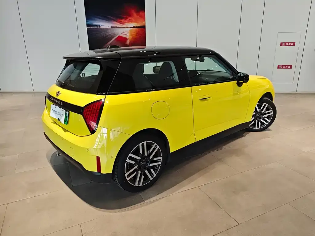 MINI Cooper EV — фото 4