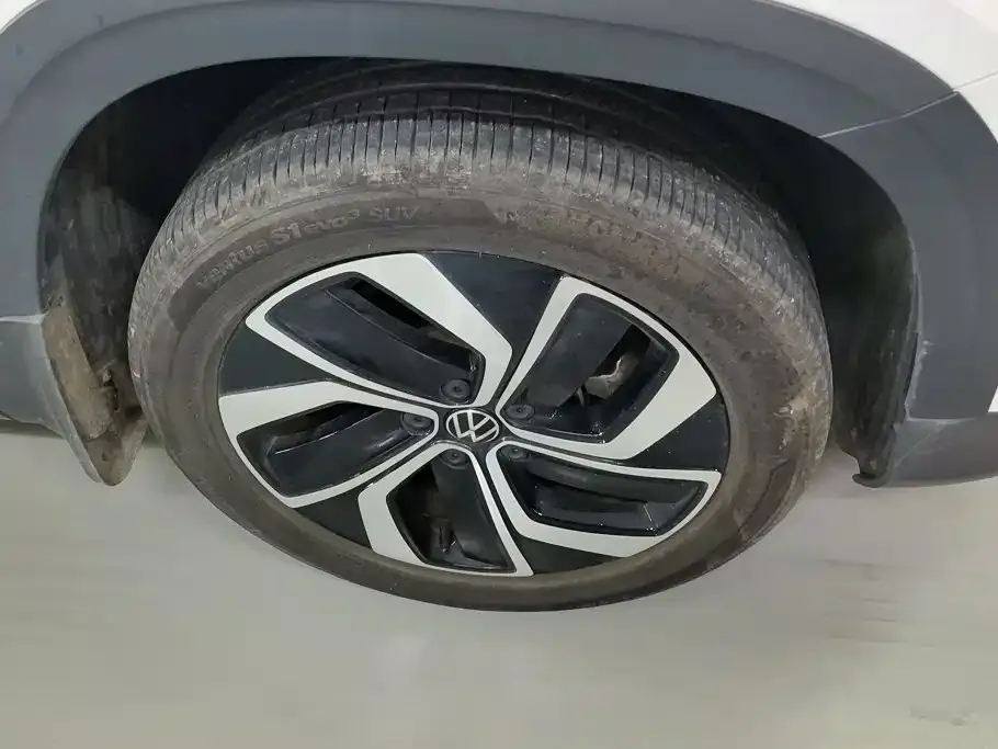 Volkswagen Tharu — фото 2