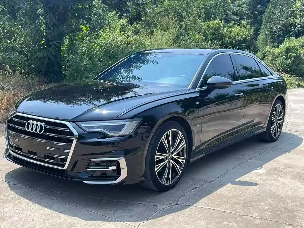 Audi A6L — фото 1