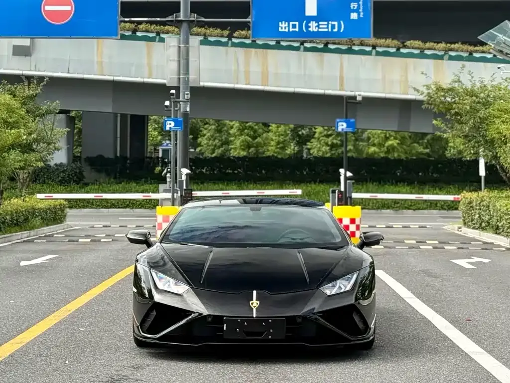 Lamborghini Huracan — фото 1