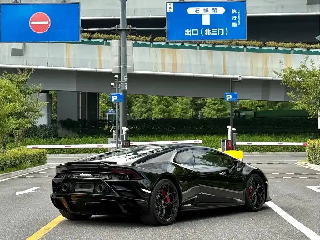 Lamborghini Huracan — фото 4