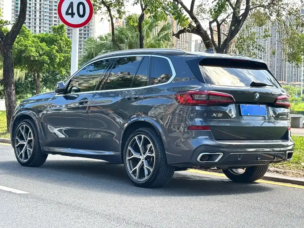 BMW X5 (Import) — фото 3