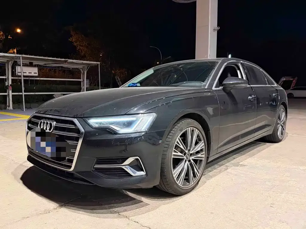 Audi A6L — фото 1