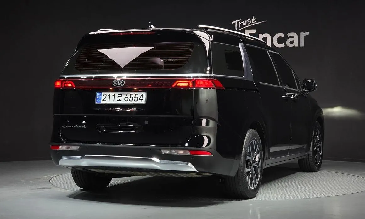 Kia Carnival — фото 5
