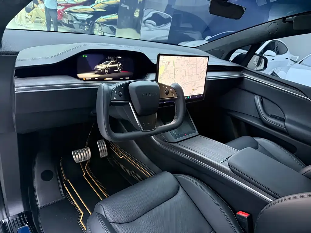 Tesla Model X — фото 6