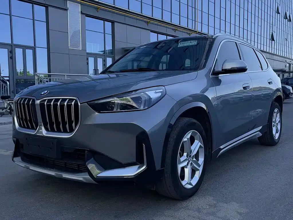 BMW X1 — фото 1