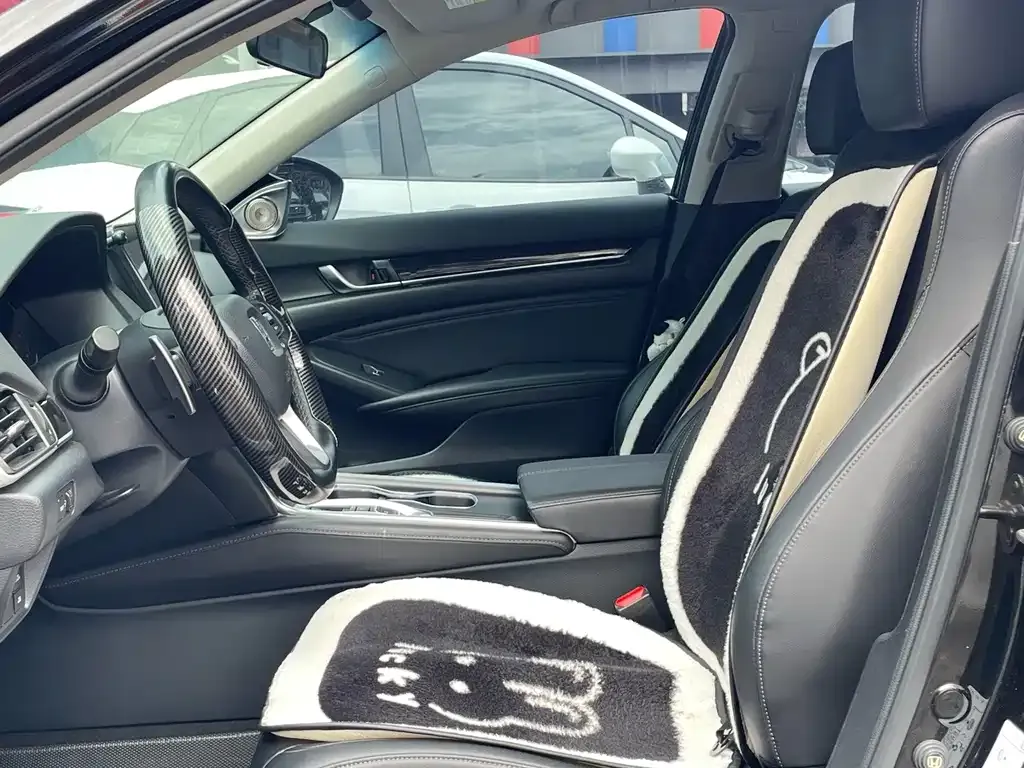 Honda Accord — фото 6