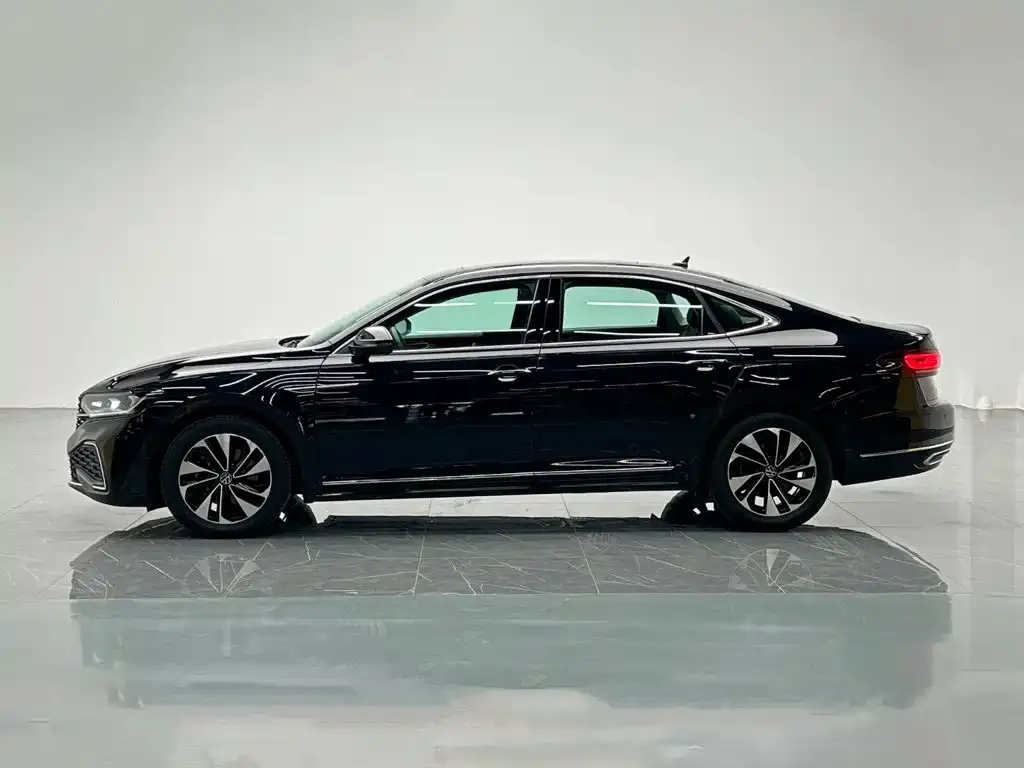 Volkswagen Passat — фото 9