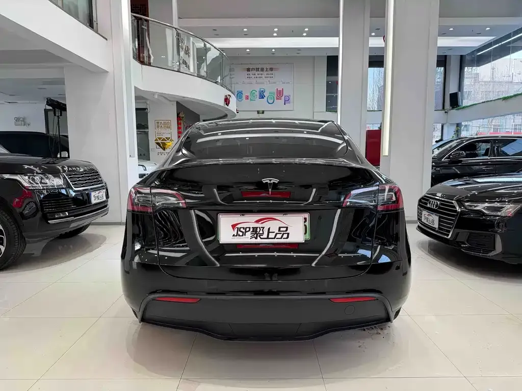 Tesla Model Y — фото 3