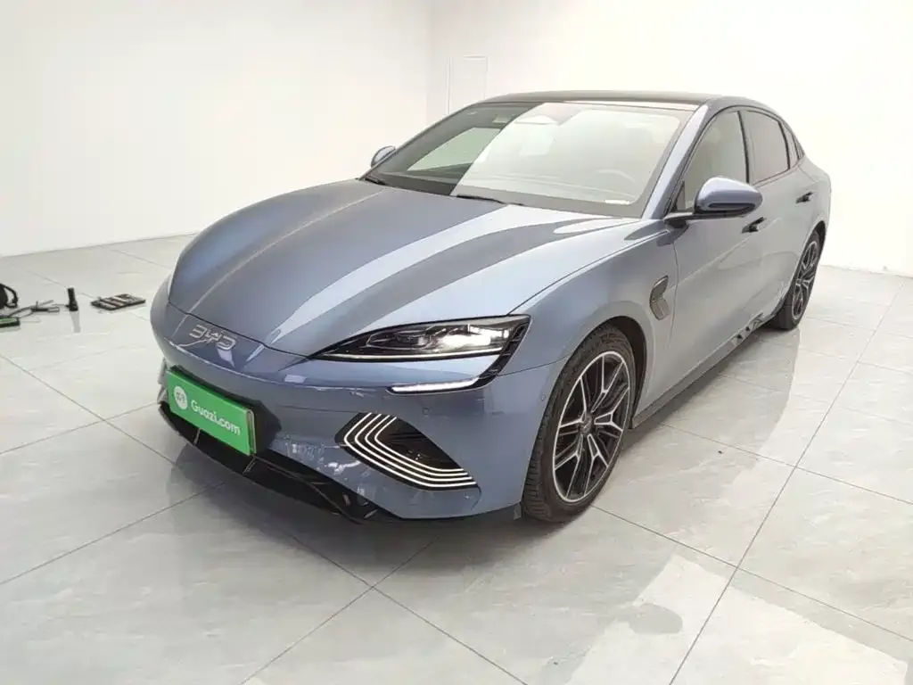 BYD Seal — фото 1