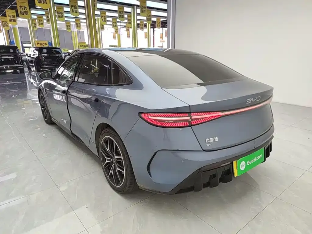 BYD Seal — фото 8
