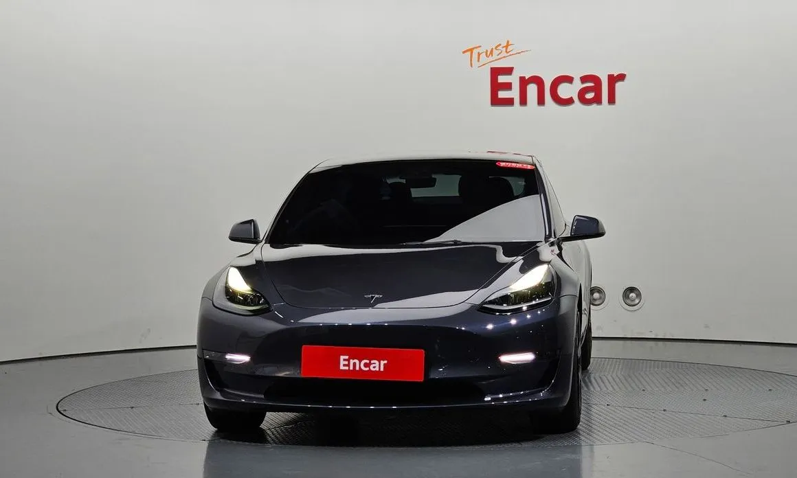 Tesla Model 3 — фото 3