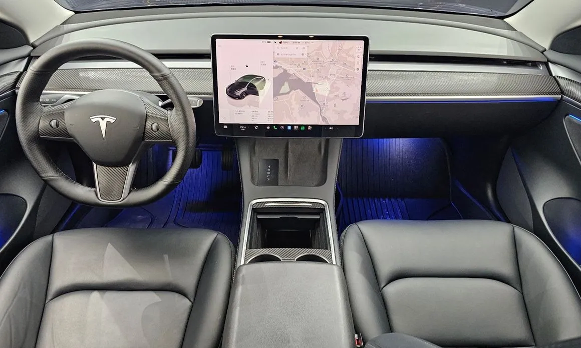 Tesla Model 3 — фото 10
