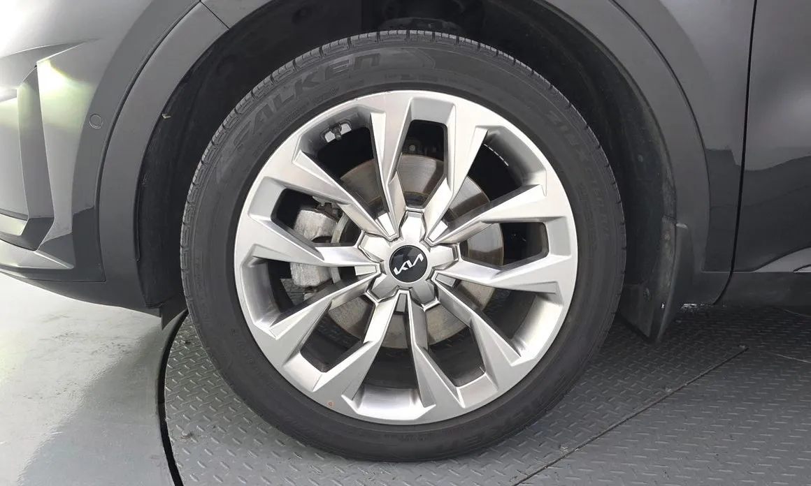 Kia Sorento — фото 10