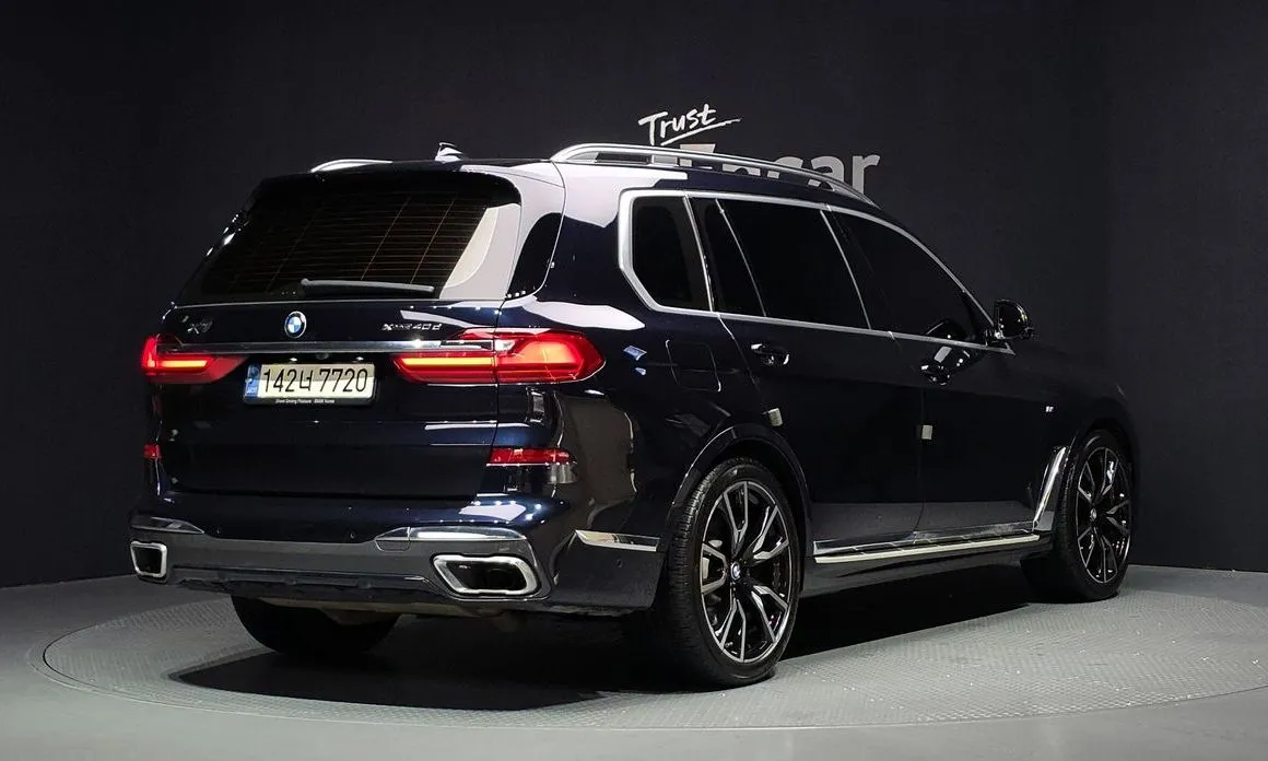 BMW X7 — фото 3