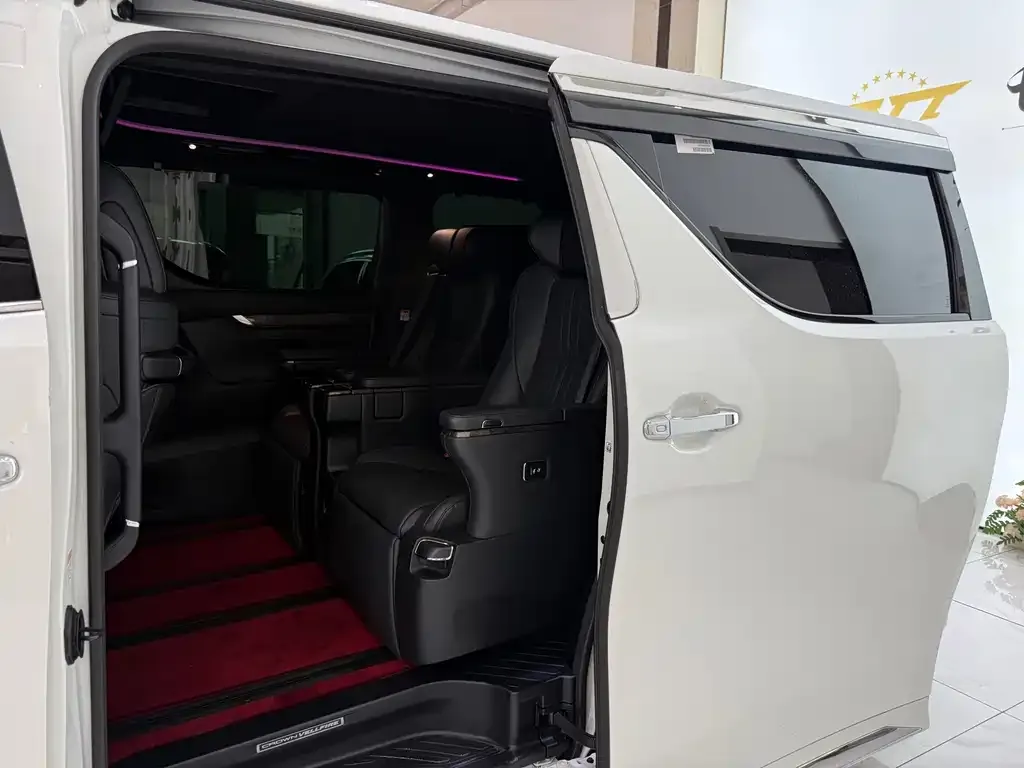 Toyota Vellfire — фото 5