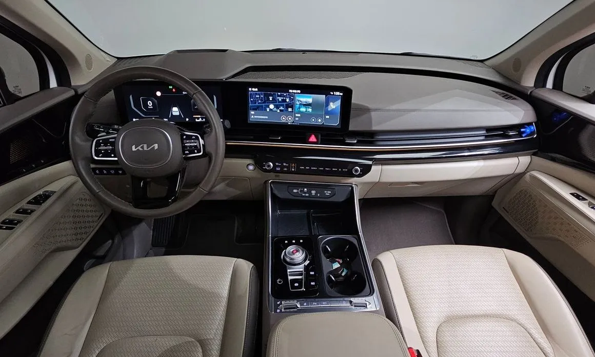 Kia Carnival — фото 10