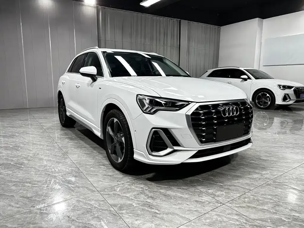 Audi Q3 — фото 8