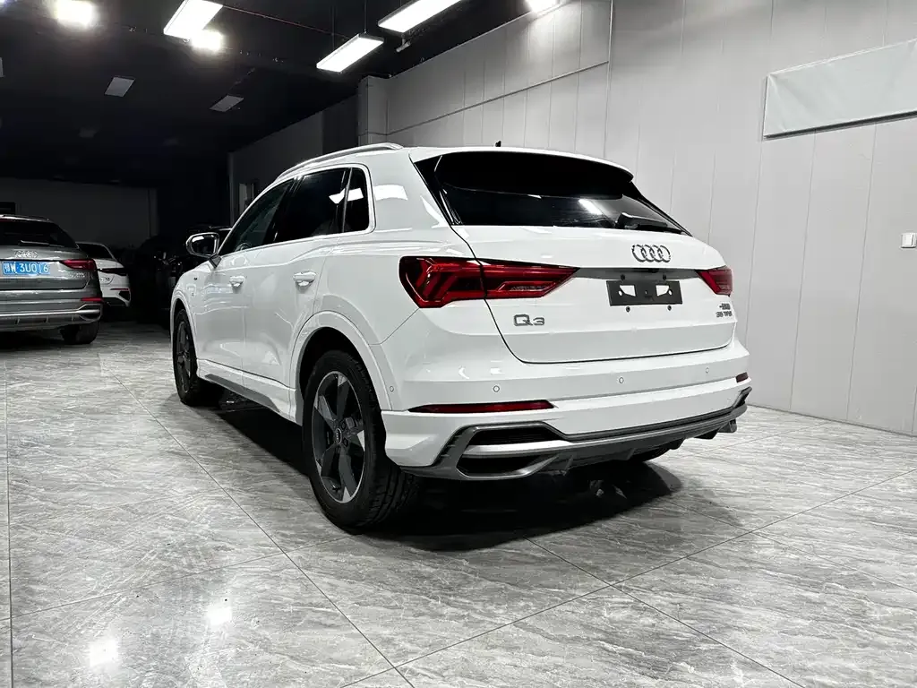 Audi Q3 — фото 3