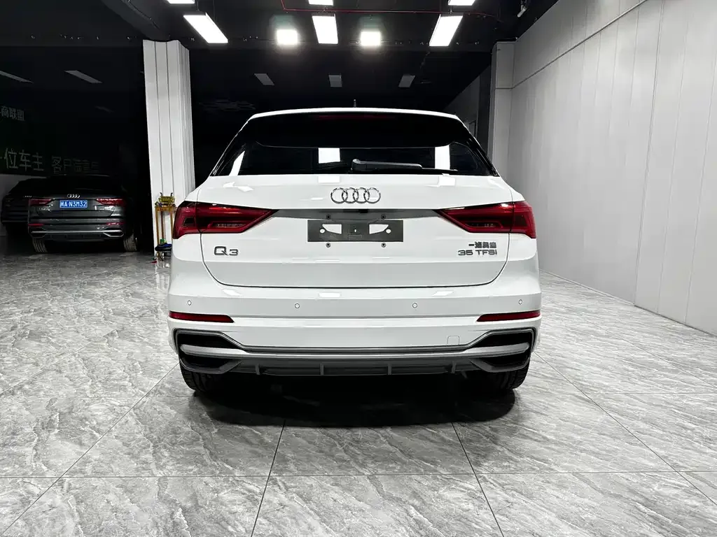 Audi Q3 — фото 7