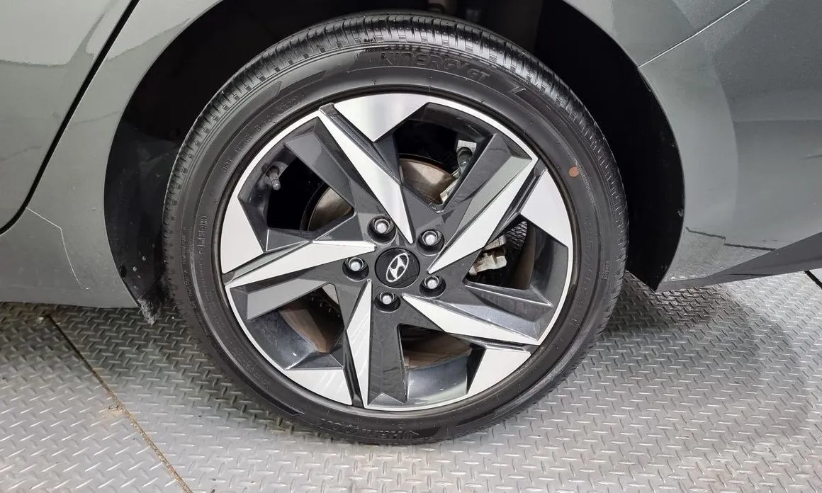 Hyundai AVANTE — фото 9