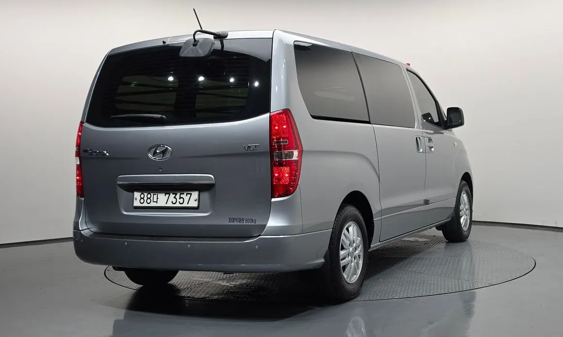 Hyundai Starex — фото 2