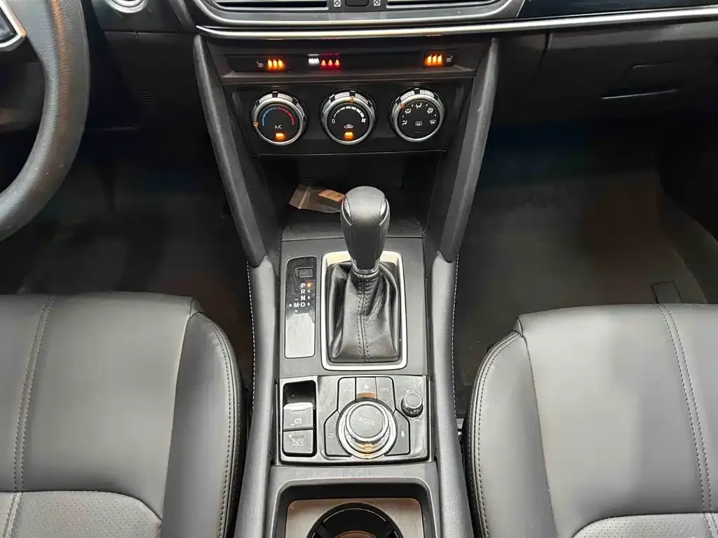 Mazda CX-4 — фото 4