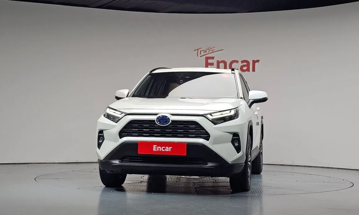 Toyota RAV4 — фото 7