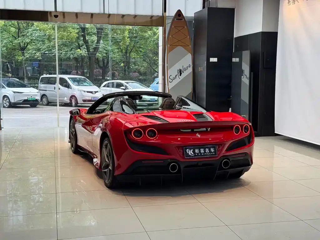 Ferrari F8 — фото 3