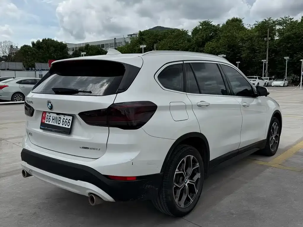 BMW X1 — фото 4
