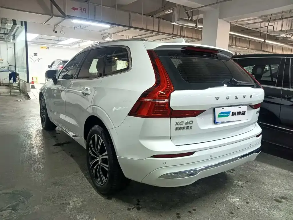 Volvo XC60 — фото 3