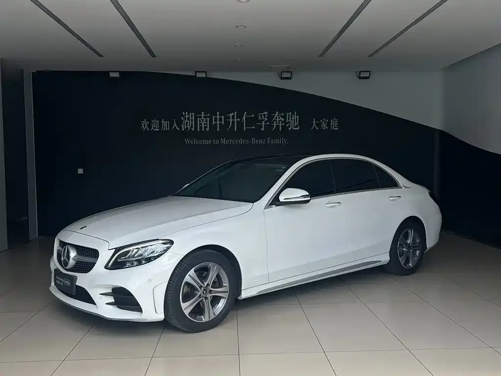 Mercedes-Benz C-Class — фото 1