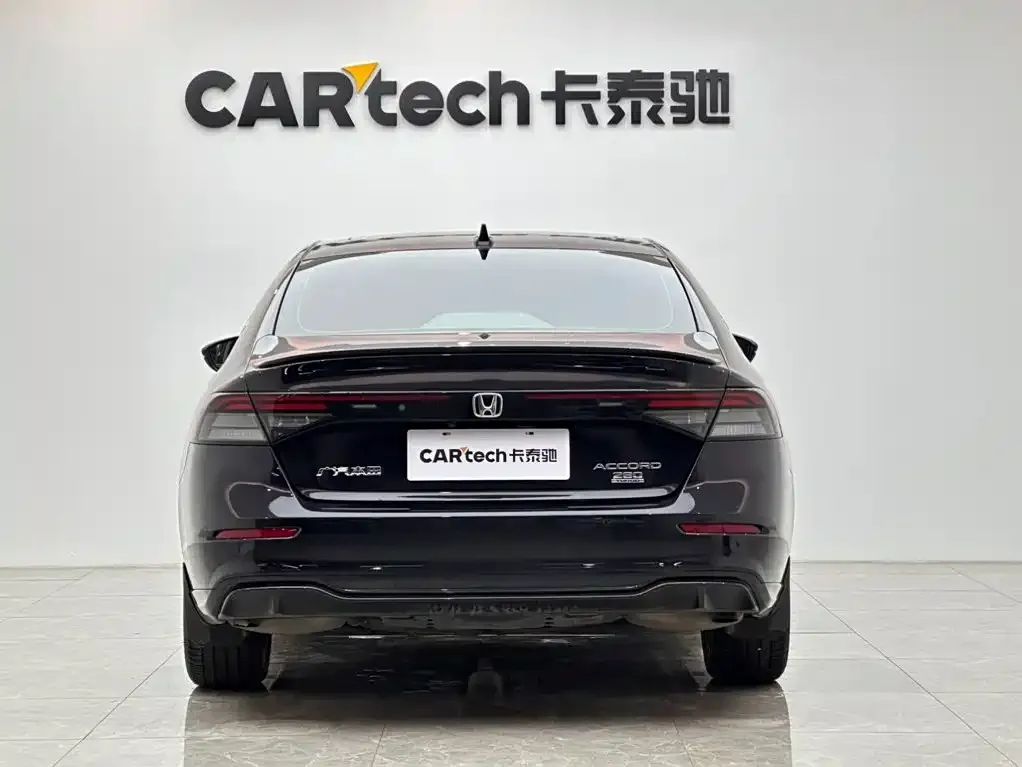 Honda Accord — фото 4