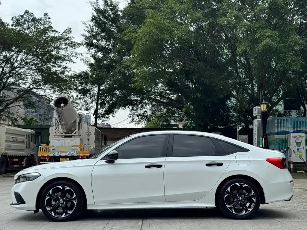 Honda Civic — фото 9