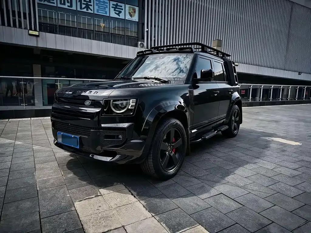 Land Rover Defender — фото 1