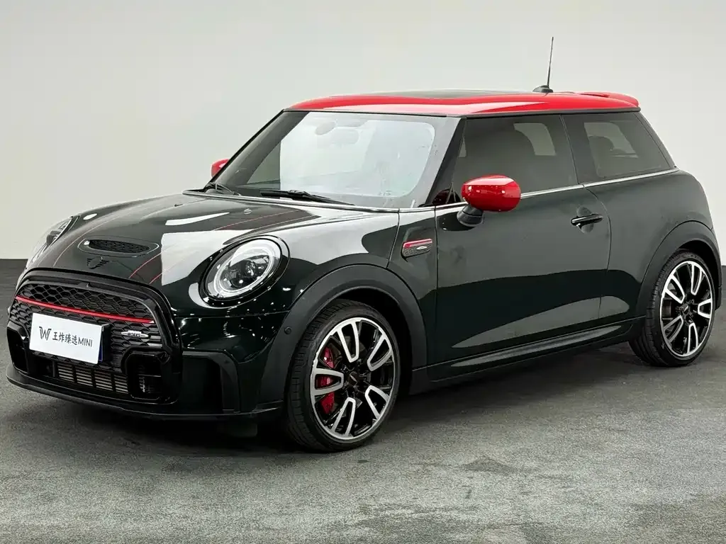MINI JCW (John Cooper Works) — фото 1