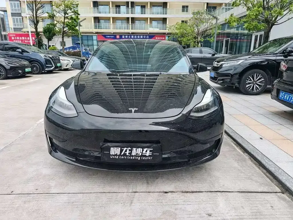 Tesla Model 3 — фото 7